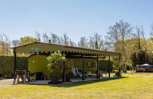 Unique & Comfy Remodelled Railway Carriage - Foto 2