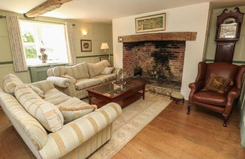 Guildford Farmhouse - Photo 4