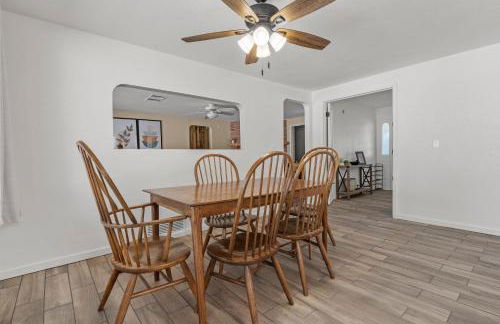 Luxe 4BR 2BTH l Pool & Grill l Central Location l Mountain View l Family Vacation l RV Site - Foto 22