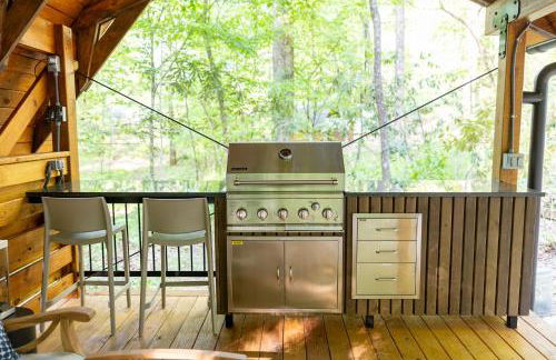 Airstream w Bathtub, River, & Hot Tub - Foto 35