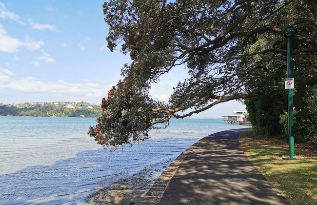 Brand New 5BR home with view of the sea - Photo 57