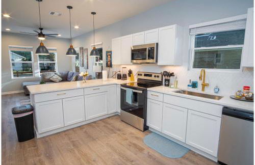 Don't Miss Dynamic 4br/2ba Near Jolly Riverwalk - Foto 20