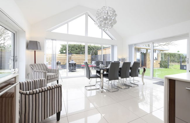 JOIVY Luxurious & Spacious 3Br House With A Hot Tub - Foto 24