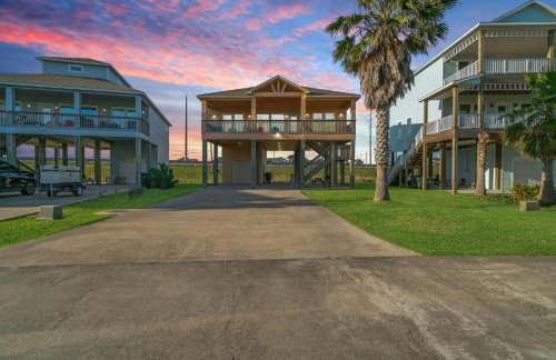 Charming Beachside Retreat: Steps from the Sand and Surf - Photo 33