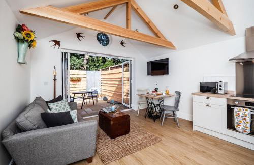 Garden Cottage, Cosy, Private, Short drive to beach - Foto 16