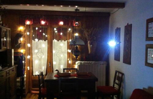 Charming, cozy, and bright apartment - Photo 18