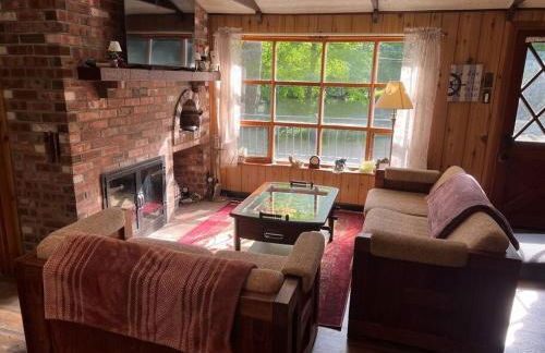 Romantic Pocono house - stream, lake, beach, pool, firepit - Foto 26