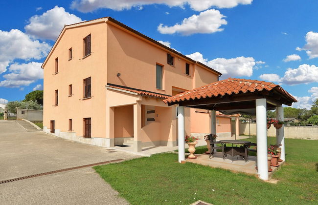 Apartment 669 - Photo 1