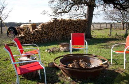 Stay on a 350-acre Cattle Ranch! Brazos River! Tubing! Petting zoo! - Foto 22