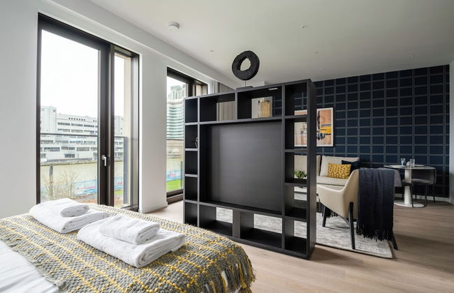Stylish Studio Apartment With River Views in Londons Bustling Docklands - Foto 19