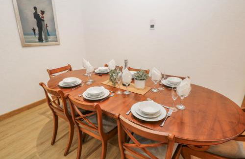 Courtyard View - Photo 10