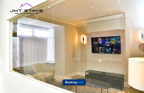 premium Offer for Extended Stays by JMT Stays l Swansea Short Lets and Serviced l With Private Parking - Foto 25