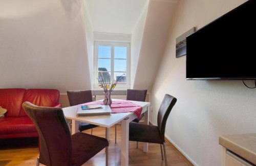 Klaus Jensen , Unter den Linden - Foto 80