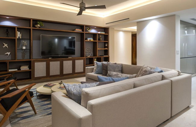 El Encanto exclusive condo private pool - Photo 48