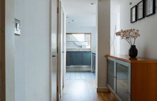 Chic 2BR City Centre Balcony Near Victoria St - Foto 43