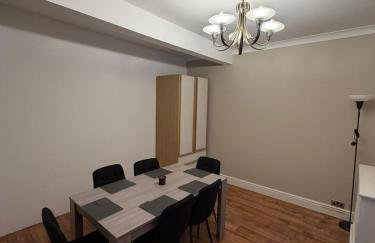 5 Bed cosy family home near Heathrow l London - Foto 17