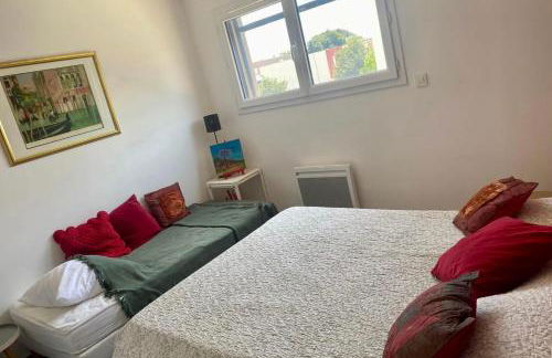 Agréable et lumineuse maison t4 air conditionné piscine jacuzzi parking - Foto 16