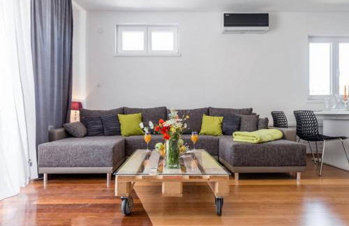 Luxury Apartment with Private Heated Pool - Foto 43