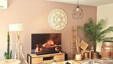 AppartCosy Emplacement Idéal avec Terrasse & Parking Privé - Photo 1