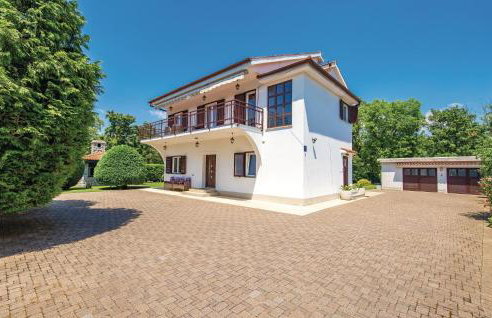 Cozy Home In Viskovo With Wifi - Photo 22