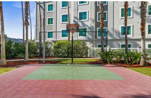 Condo near Disney-free shuttle to all theme parks - Foto 49