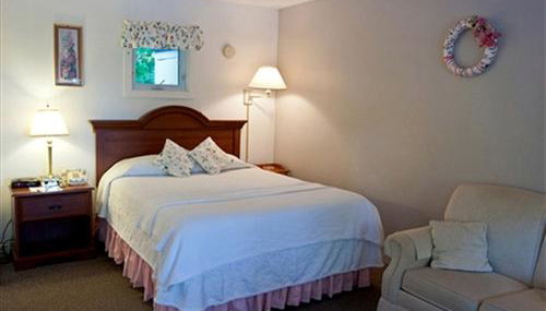 Stylish Vacation Rental for Couples Overlooking West Penobscot Bay, Maine - Foto 4