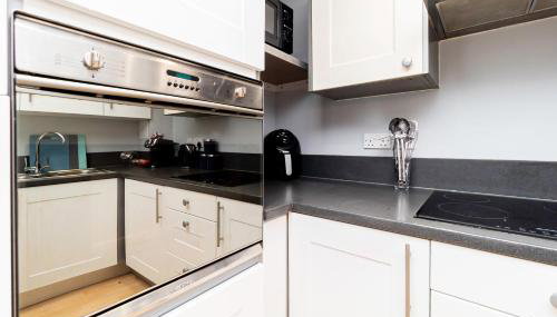 Contractors 4 Beds 2 BathroomsTown Centre Parking - Foto 5