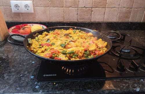 Serene mountain views Spacious garden and sole use of the 10x5m pool - Foto 16