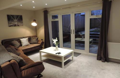 4 Bed Farnborough Air Accommodation - Foto 5