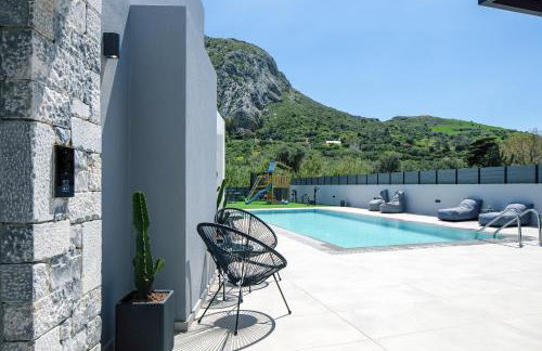 Del Sur Luxury Villa, Heated Pool & Utter Privacy, By ThinkVilla - Foto 19