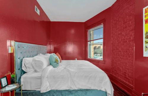 3 Bedroom Penthouse Downtown Close to Everything - Photo 6