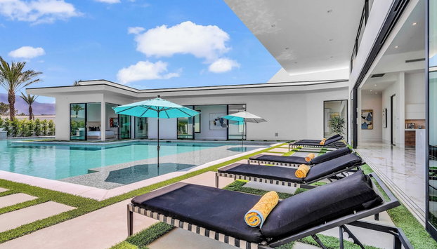 Luxury Retreat Pool, Putting Green + Pickleball Sleeps 17 Bravo Villa 8 by Avantstay - Foto 3, Interior