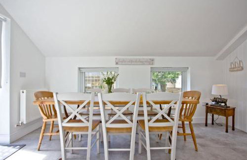 Charming Cottage, Wi-Fi, Parking, Pets Accepted - Foto 10