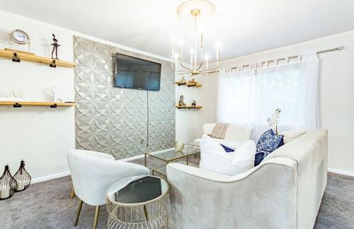 5br w community Pool close to North Hills! - Foto 3