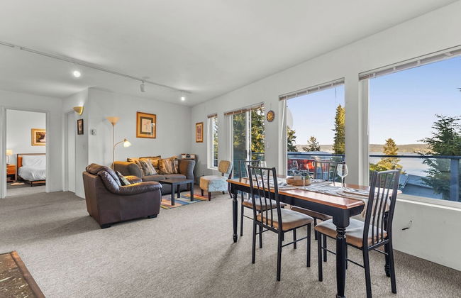 Incredible Water Views, Deck Relaxing Retreat Greenbank Getaway by Avantstay - Foto 14