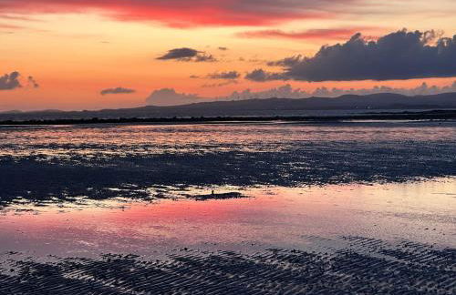 Troon Centre Seaside Retreat -Apt close to Beach Golf and Surf - Foto 22