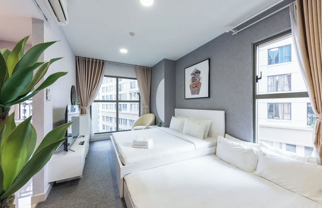 S Lux Apartment - Photo 23