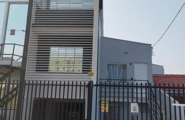 kitnet central com linda vista 75 - Foto 2