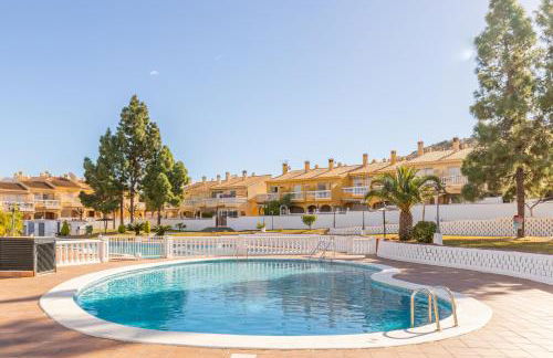 Sol y Sombra - Photo 1