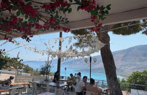 Villa Zola with Views - Photo 27