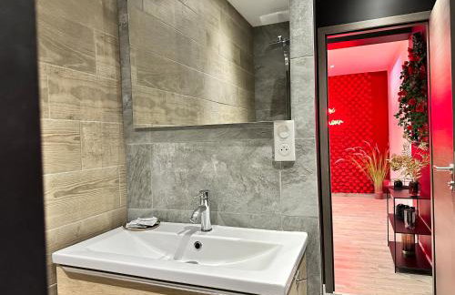 Suite Jeux d’Amour Jacuzzi / Love Room - Foto 11