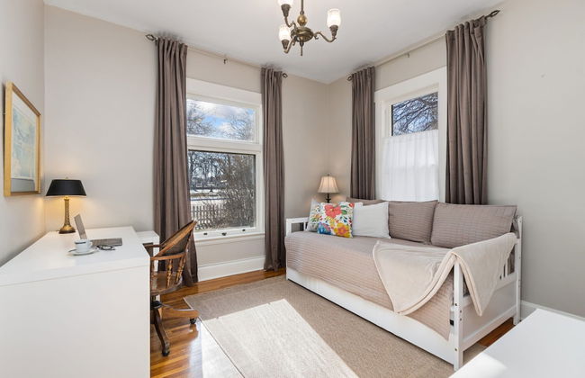 City Park Charm - Vintage Home w/ Modern Comforts - Foto 17