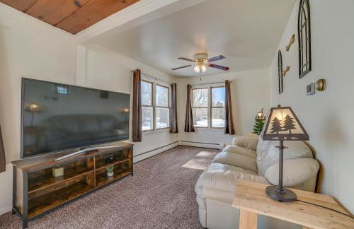 Cozy Tawas City Home with Views of Lake Huron! - Foto 1