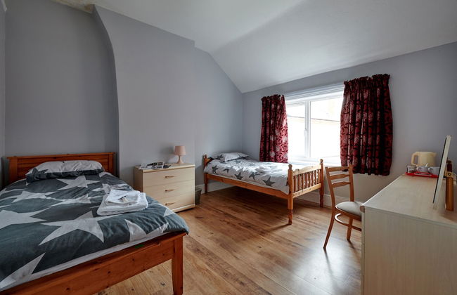 Detached 3 Bed House, Ideal for Long Stays & Pets - Foto 5