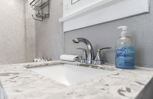 Bankers Hill Hideaway with AC Views and Parking - Foto 35