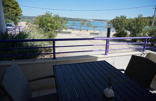 Villa Lavanda - family friendly, beachfront - Photo 51