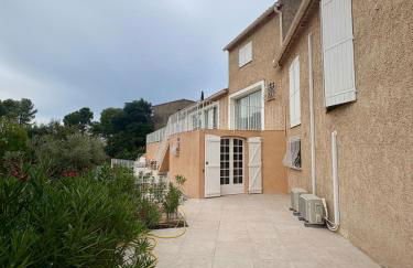 Charmant T2 avec terrasse, piscine et jardin - Foto 40