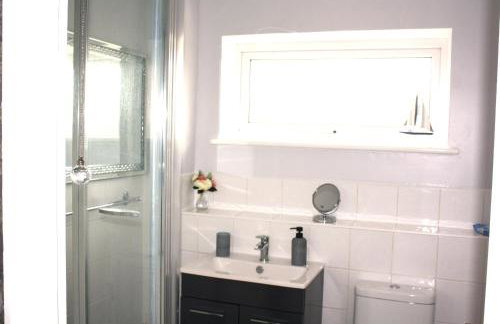 Gorgeous 3 bed House In Milton Keynes - Photo 7