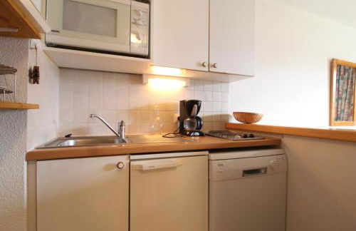 Appartement cosy 4 pers au pied des pistes avec wifi, balcon et casier à ski - FR-1-508-18 - Foto 2