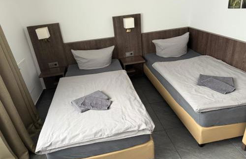 Im Tal 2 Haus - 2 WE, 5 SZ,3 Bäder, 11 Betten - Klimaanlage - Foto 49